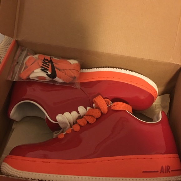 Vintagefirst between two brands AirForce1-Supreme - Picture 3 of 7